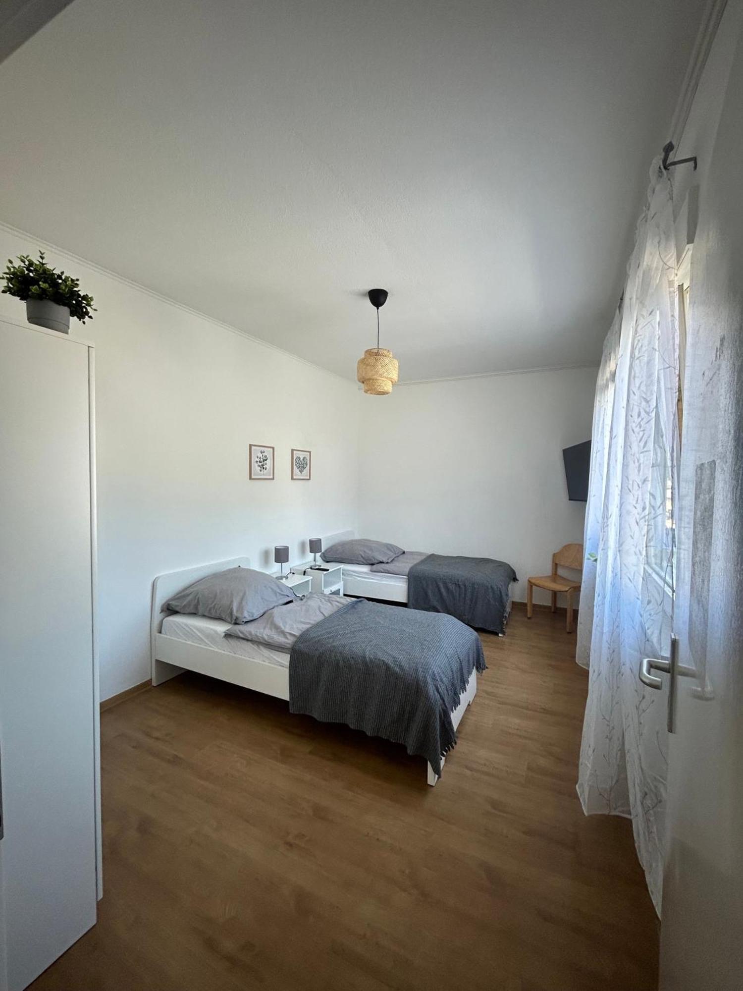 Gemuetliche Ferienwohnung - Voll Ausgestattet, Zentral Aber Ruhig ! ヴッパータール エクステリア 写真