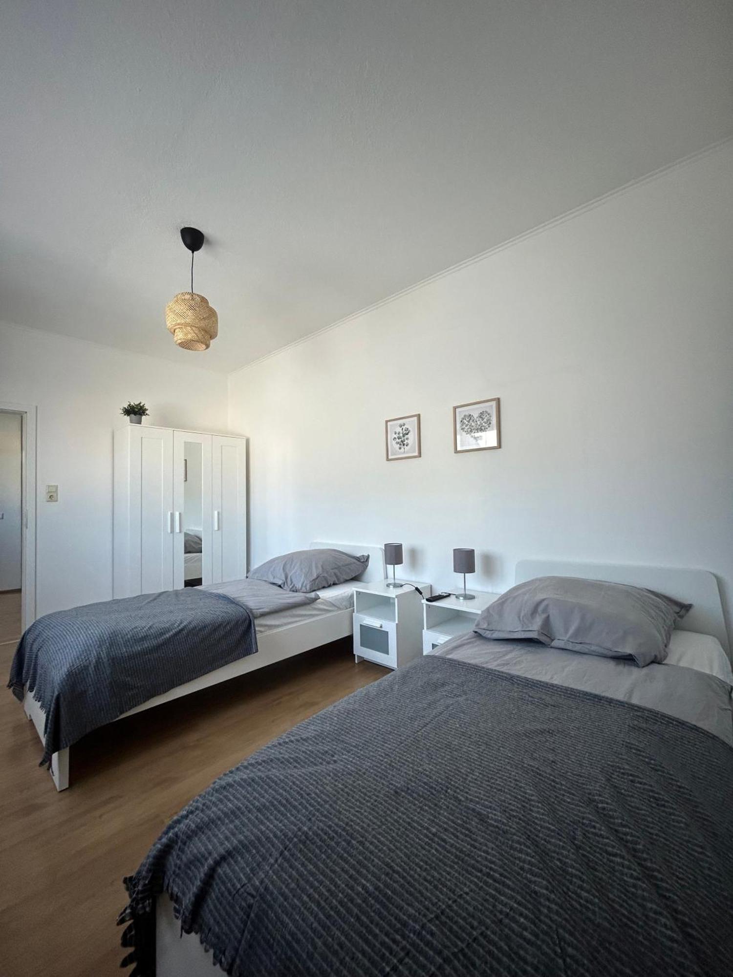 Gemuetliche Ferienwohnung - Voll Ausgestattet, Zentral Aber Ruhig ! ヴッパータール エクステリア 写真